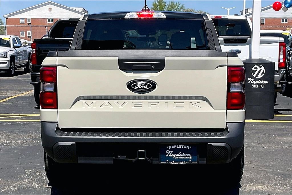 Certified 2025 Ford Maverick XLT w/ Black Appearance Package AWD/4WD image 3