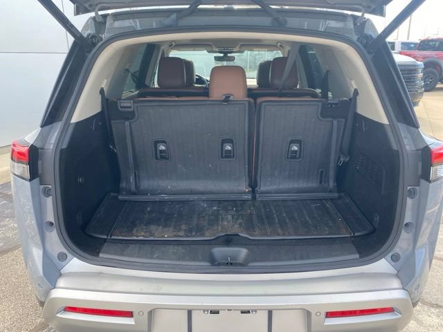 Used 2024 Nissan Pathfinder Platinum w/ Cargo Package FWD image 6