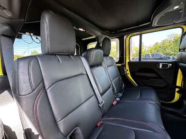 Used 2024 Jeep Wrangler Unlimited Rubicon AWD/4WD image 37