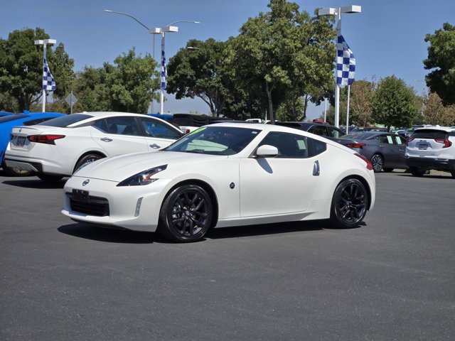 Used 2020 Nissan 370Z Coupe RWD image 6