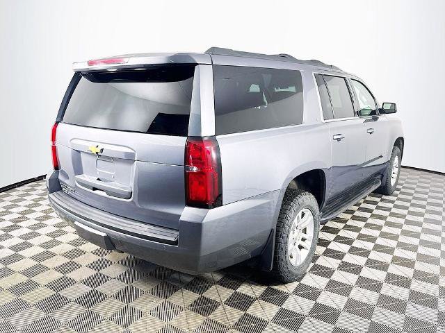 Used 2018 Chevrolet Suburban LT w/ Luxury Package AWD/4WD image 7