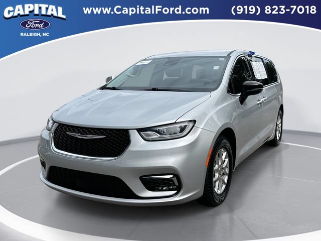 Used 2024 Chrysler Pacifica Touring-L FWD video 1