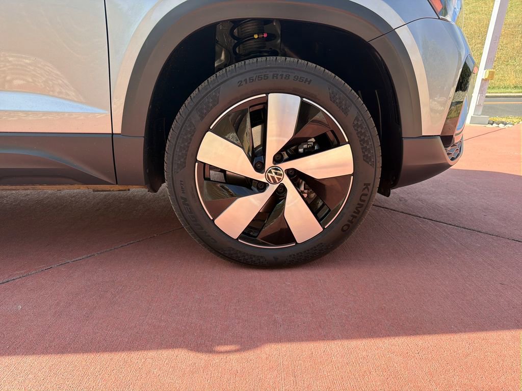 Used 2024 Volkswagen Taos S AWD/4WD image 32