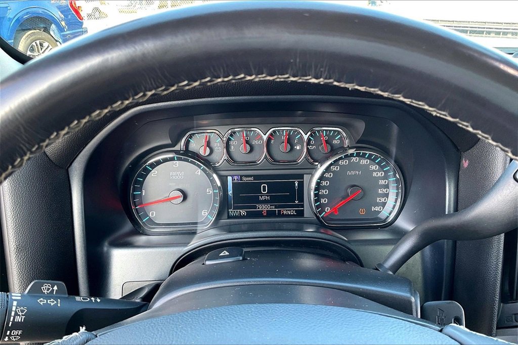 Used 2018 Chevrolet Silverado 1500 LT w/ All Star Edition image 18