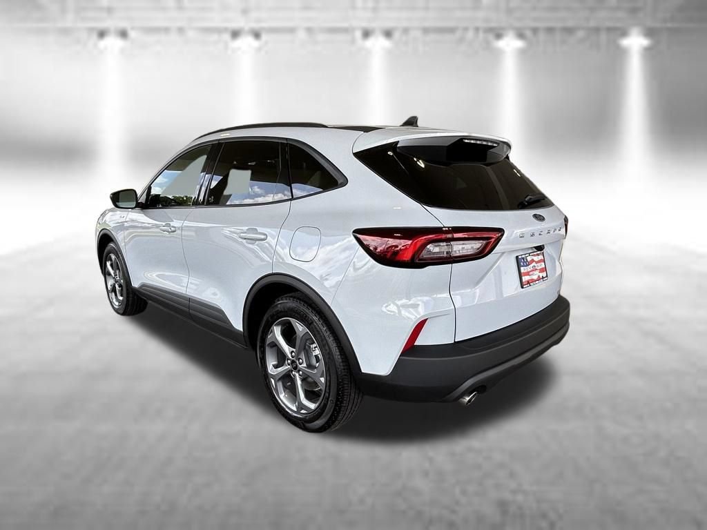 Certified 2026 Ford Escape ST-Line FWD image 7