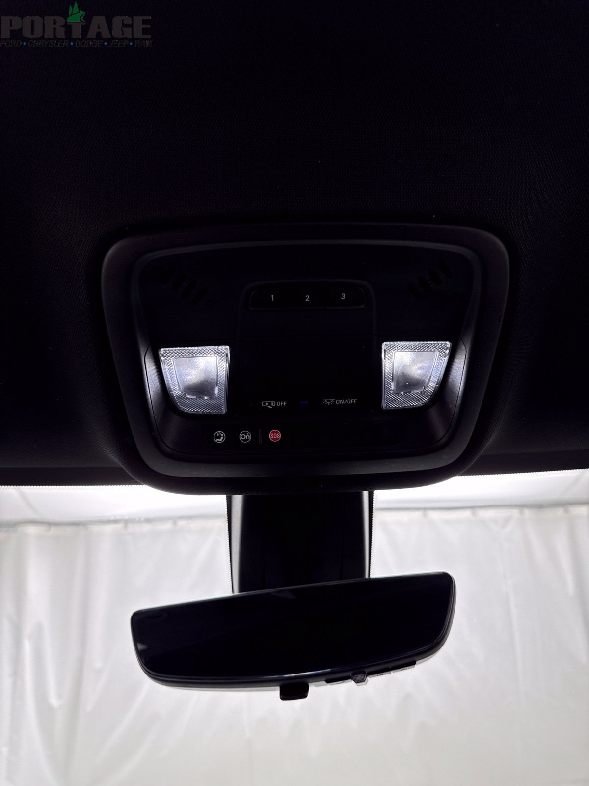 Used 2022 Chevrolet Traverse RS w/ LPO, Floor Liner Package AWD/4WD image 21