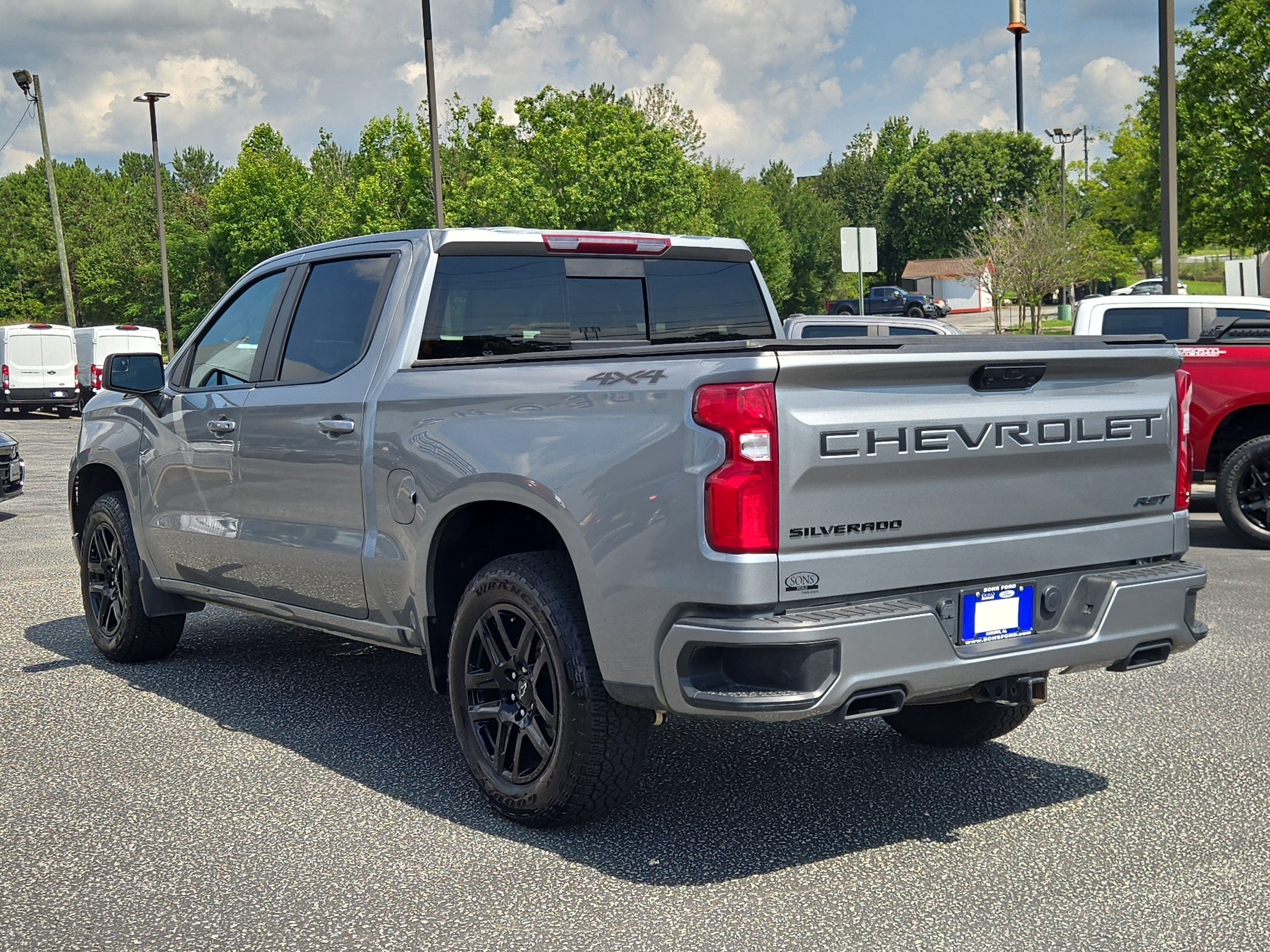 Used 2024 Chevrolet Silverado 1500 RST w/ Dark Appearance Package AWD/4WD image 9