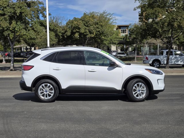Certified 2022 Ford Escape SE AWD/4WD image 3