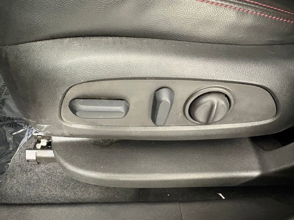 Used 2022 Chevrolet Equinox RS w/ RS Leather Package image 13