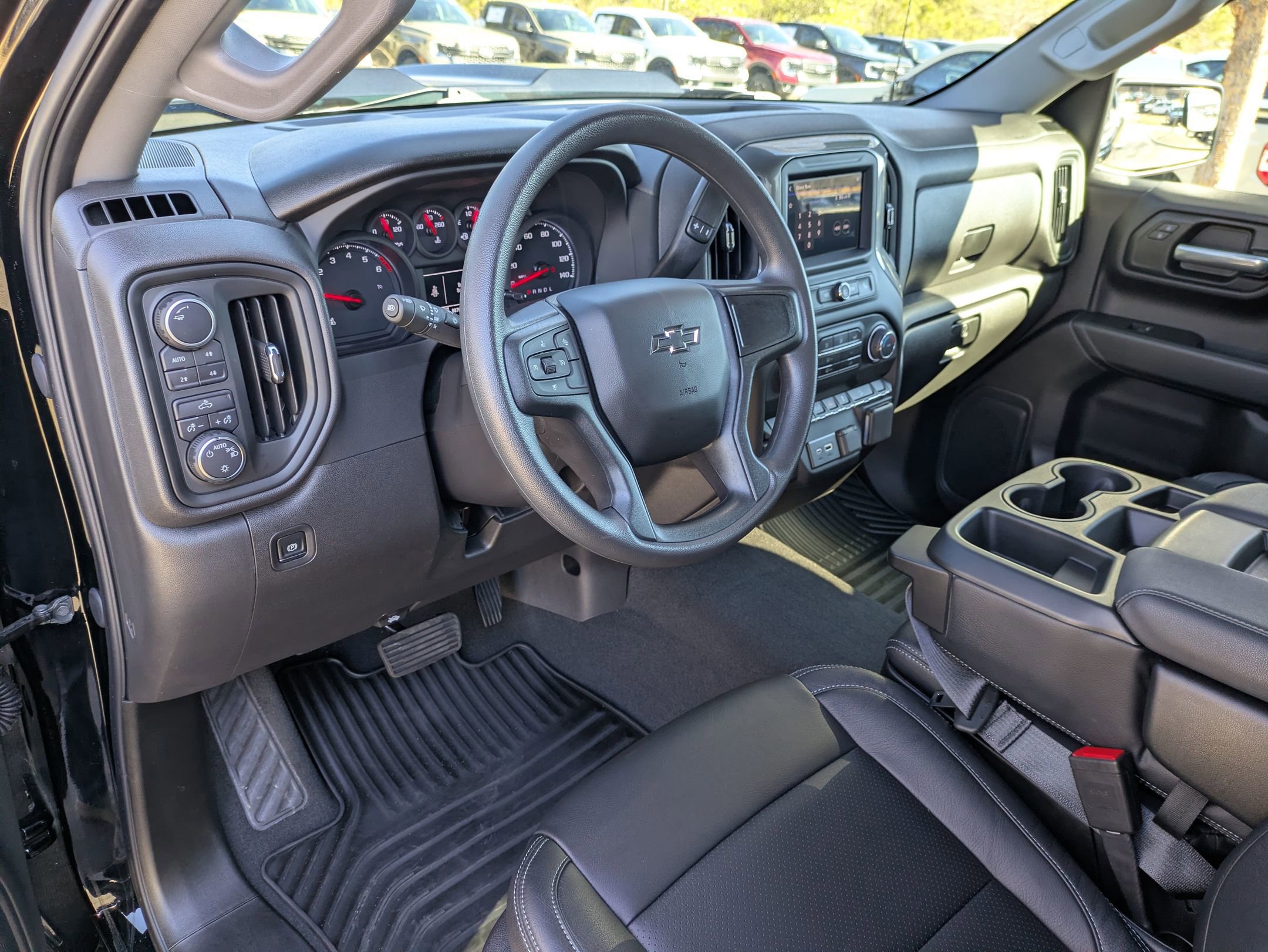 Used 2025 Chevrolet Silverado 1500 Custom Trail Boss w/ Turbomax Blackout Package image 16