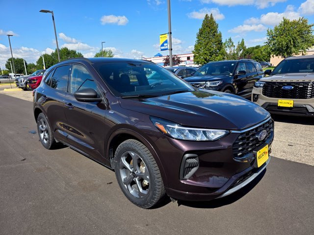 Certified 2023 Ford Escape ST-Line w/ Tech Pack #1 AWD/4WD image 5