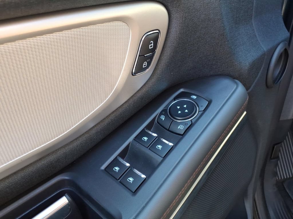 Certified 2025 Ford Expedition Active AWD/4WD image 15