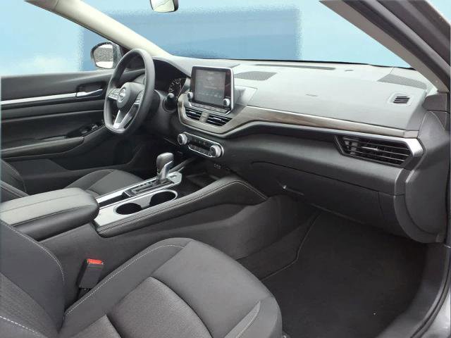 Used 2023 Nissan Altima 2.5 SV FWD image 10