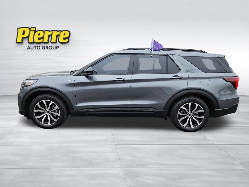 Certified 2025 Ford Explorer ST-Line w/ Premium Package RWD image 2