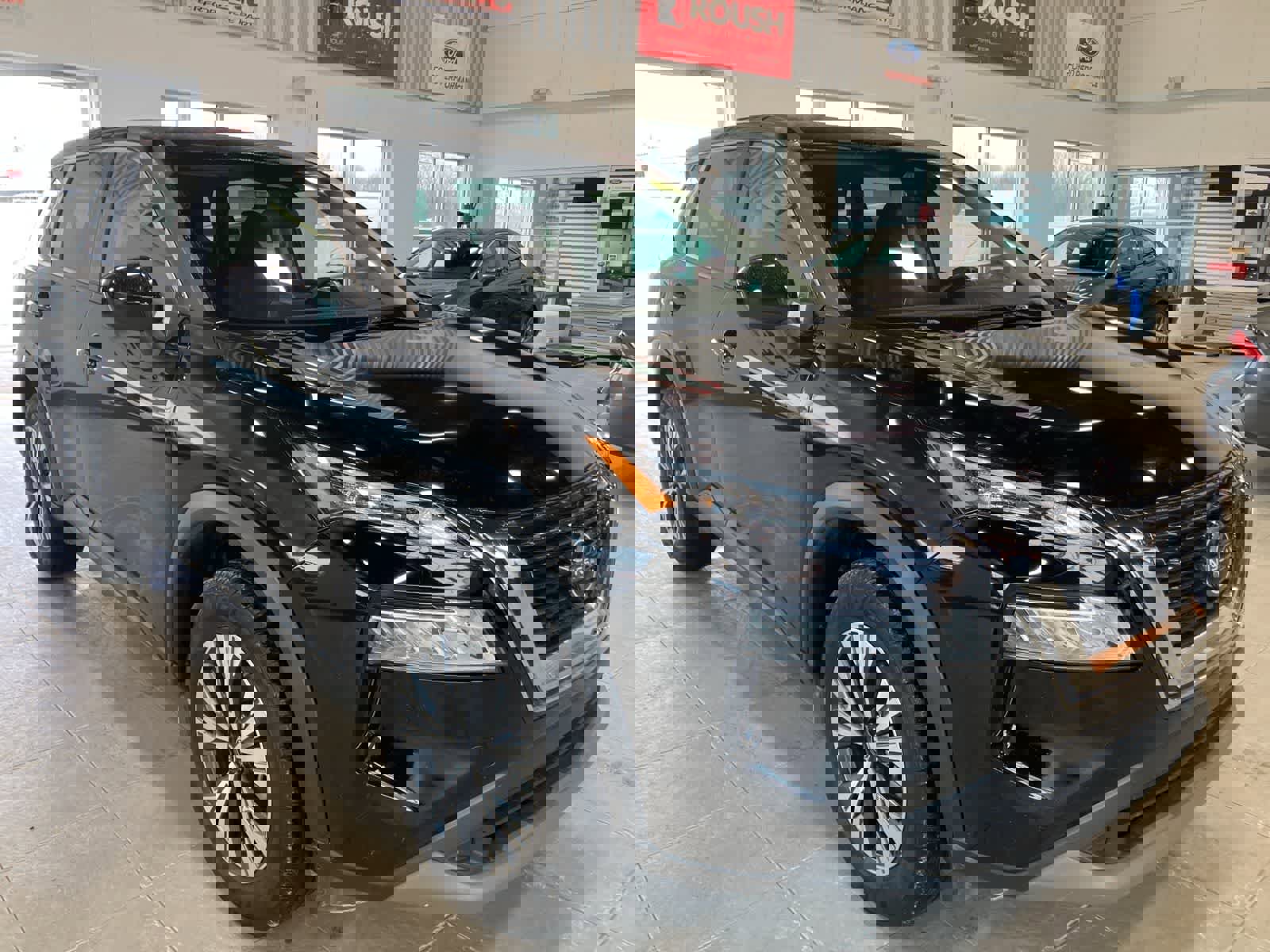 Used 2023 Nissan Rogue SV image 3