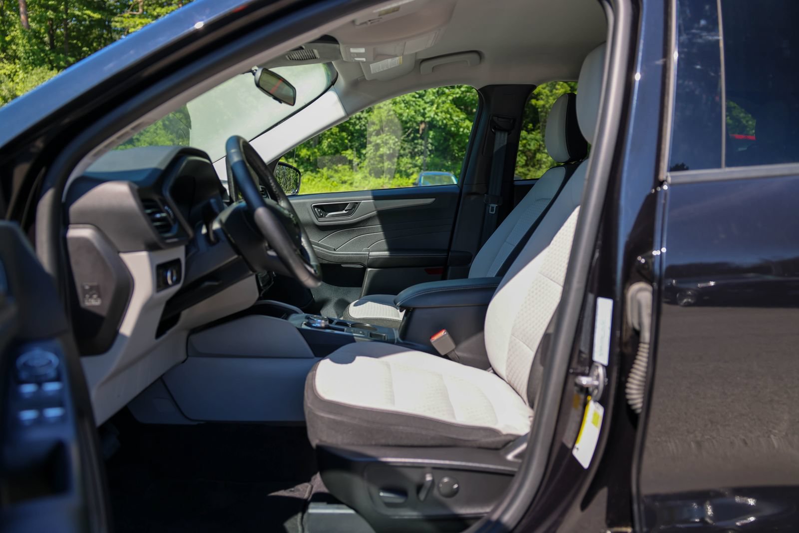 Certified 2023 Ford Escape Active AWD/4WD image 15