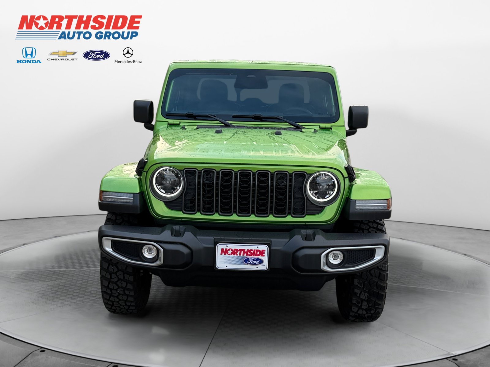Used 2026 Jeep Gladiator Sport AWD/4WD image 2