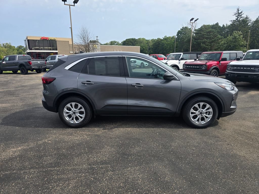 Certified 2023 Ford Escape Active AWD/4WD image 7