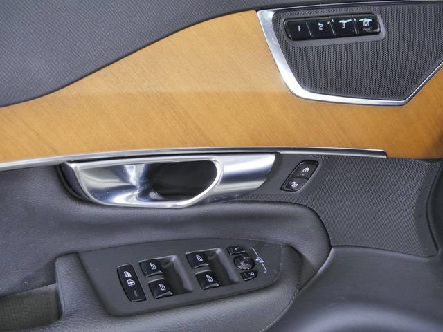 Used 2022 Volvo XC90 T8 Inscription Expression w/ Protection Package Premier AWD/4WD image 18