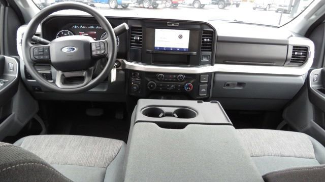 Certified 2025 Ford F250 XLT image 9