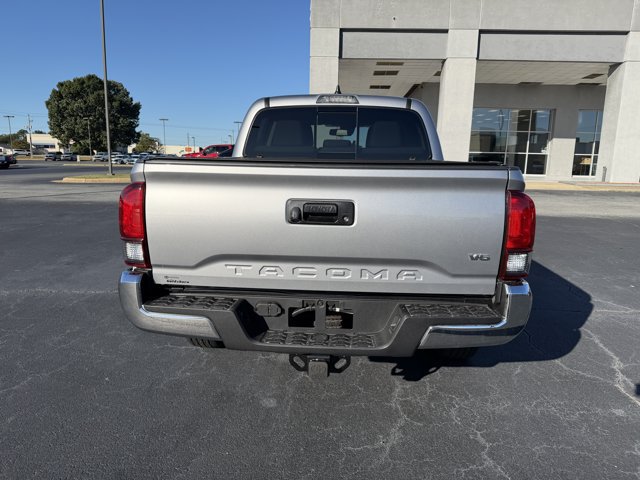 Used 2021 Toyota Tacoma SR5 RWD image 3