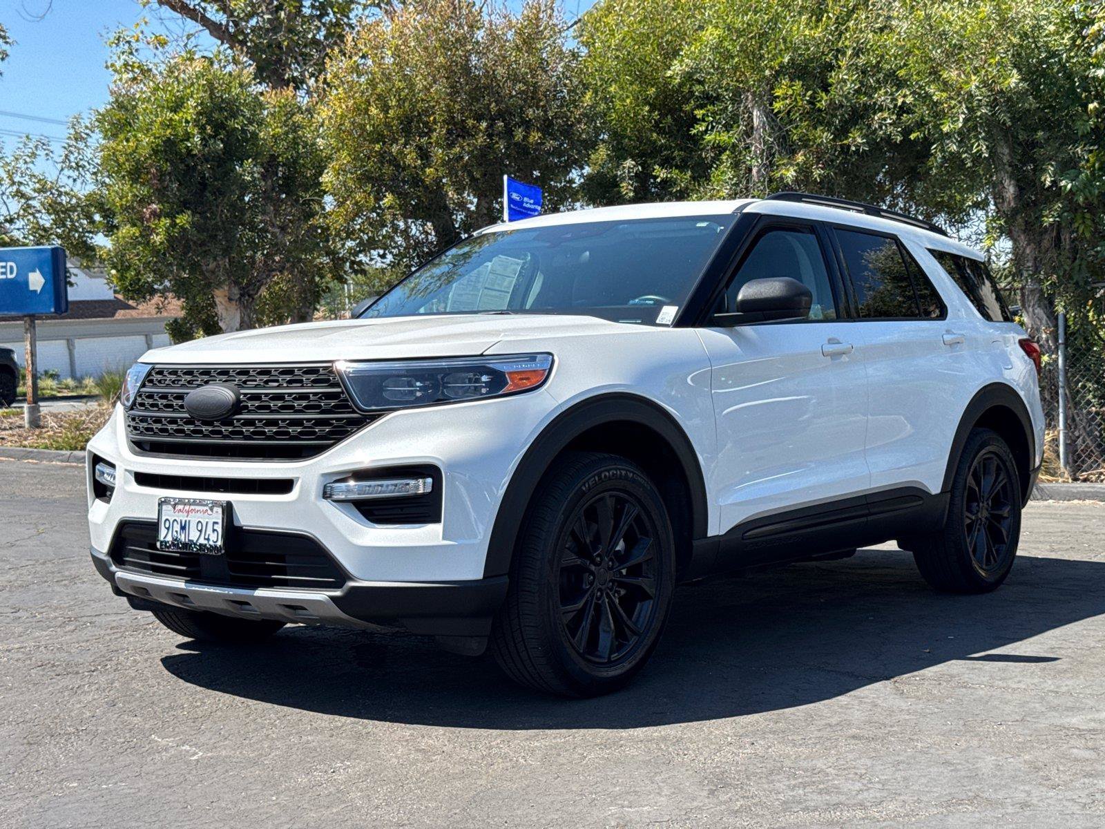 Certified 2023 Ford Explorer XLT w/ Equipment Group 202A AWD/4WD image 4