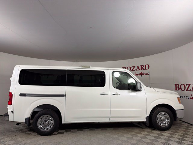 Used 2017 Nissan NV 3500 SL RWD image 17