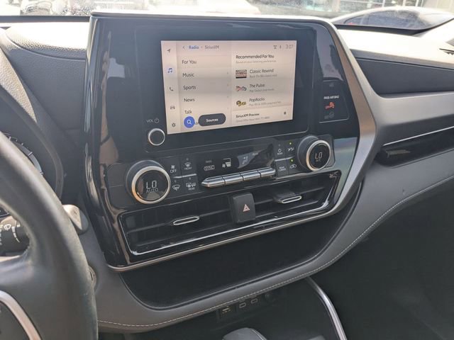 Used 2023 Toyota Highlander LE image 18