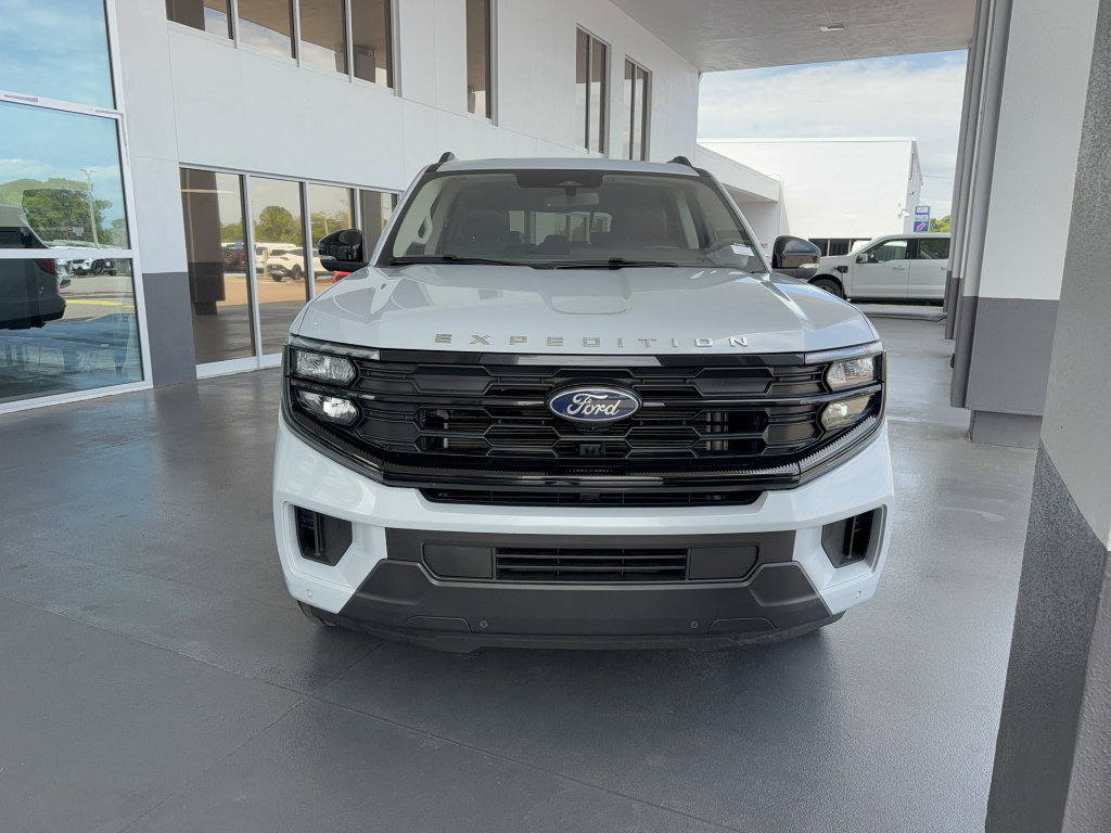 Certified 2025 Ford Expedition Max Active RWD image 6