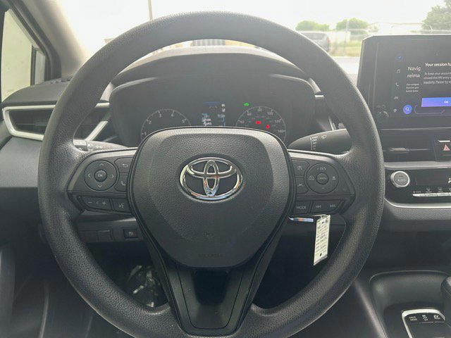 Used 2025 Toyota Corolla LE FWD image 18
