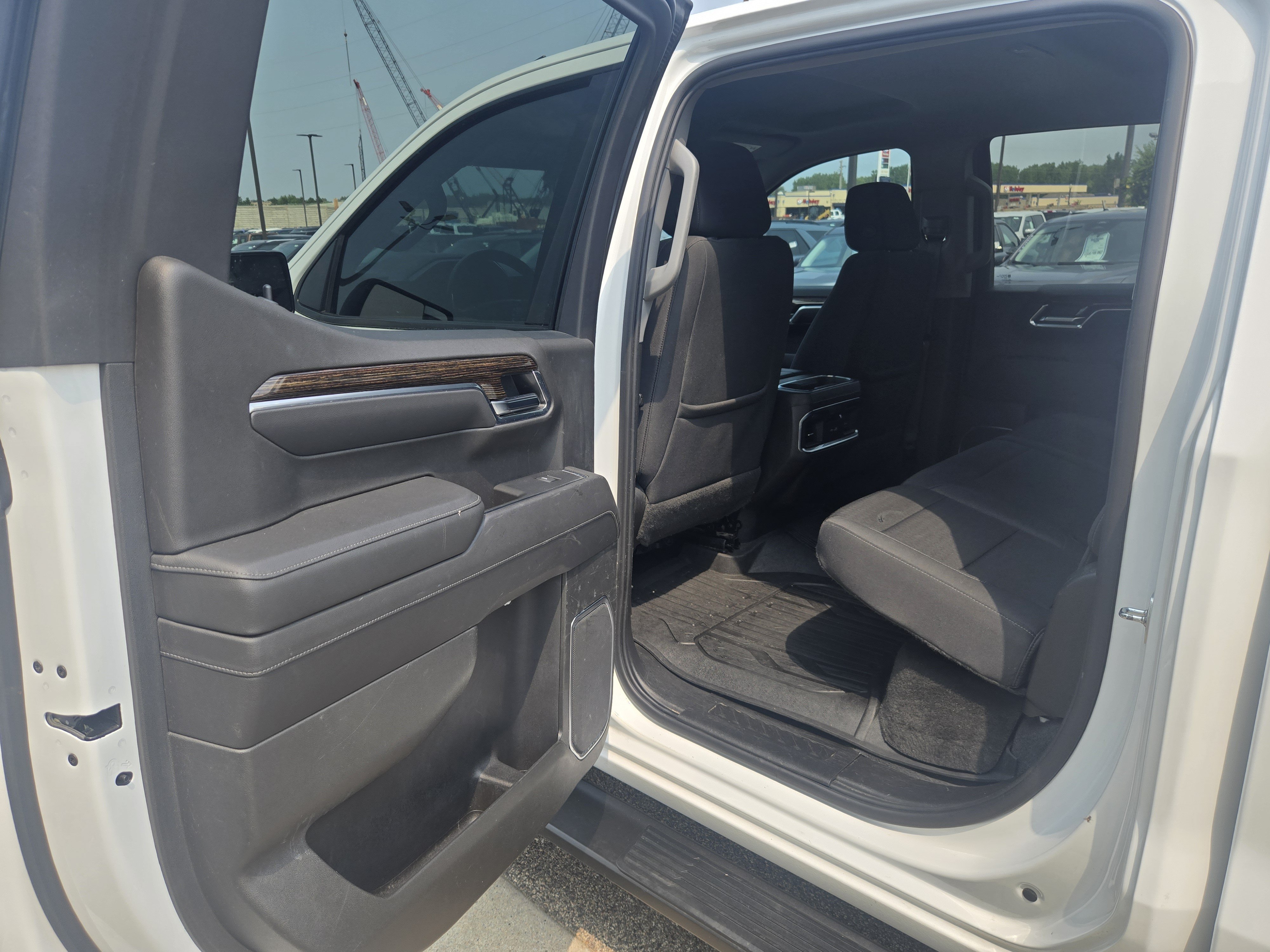 Used 2022 GMC Sierra 1500 Elevation w/ Preferred Package AWD/4WD image 12