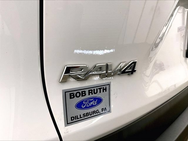 Used 2022 Toyota RAV4 XLE w/ XLE Grade Weather Package AWD/4WD image 13