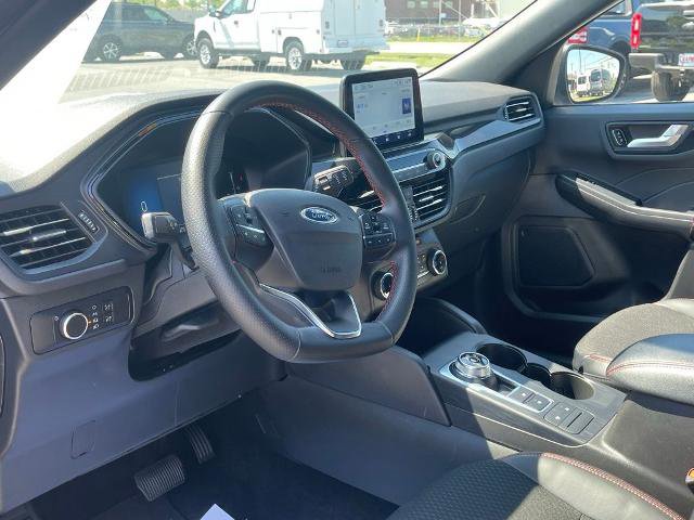 Certified 2025 Ford Escape ST-Line AWD/4WD image 24