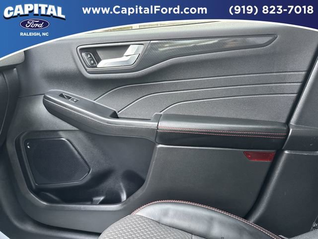 Certified 2024 Ford Escape ST-Line w/ Tech Pack #1 AWD/4WD image 31