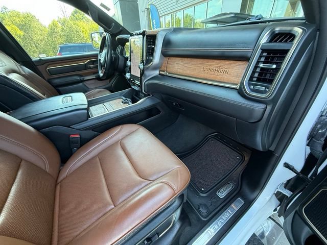 Used 2024 RAM 1500 Limited AWD/4WD image 16
