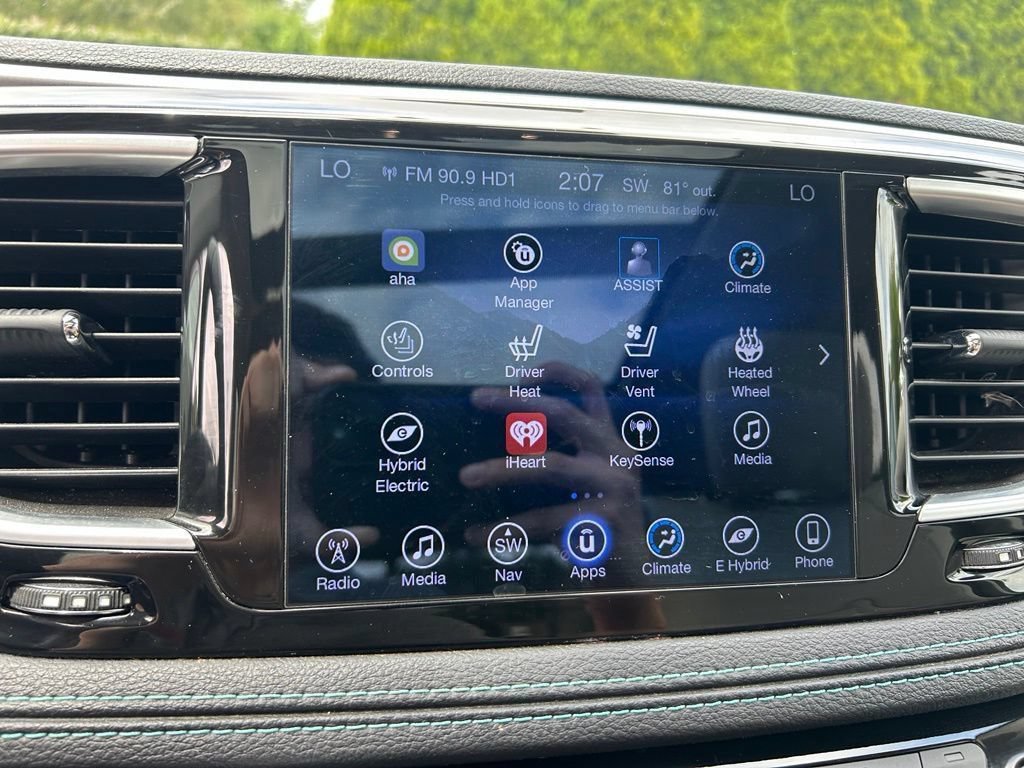 Used 2017 Chrysler Pacifica Platinum FWD image 26