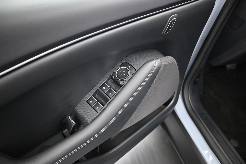 Certified 2024 Ford Mustang Mach-E Select RWD image 15