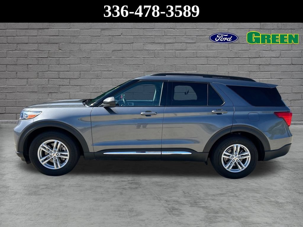 Certified 2022 Ford Explorer XLT RWD image 3