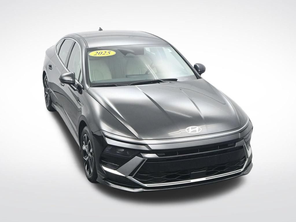 Used 2025 Hyundai Sonata SEL FWD image 32