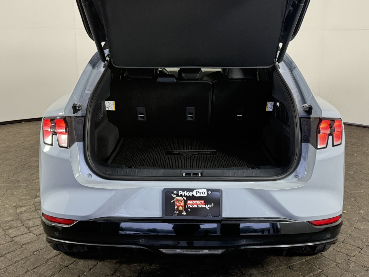 Certified 2025 Ford Mustang Mach-E GT AWD/4WD image 7