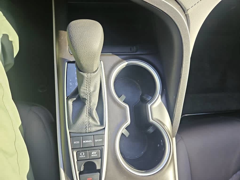 Used 2022 Toyota Camry LE FWD image 18