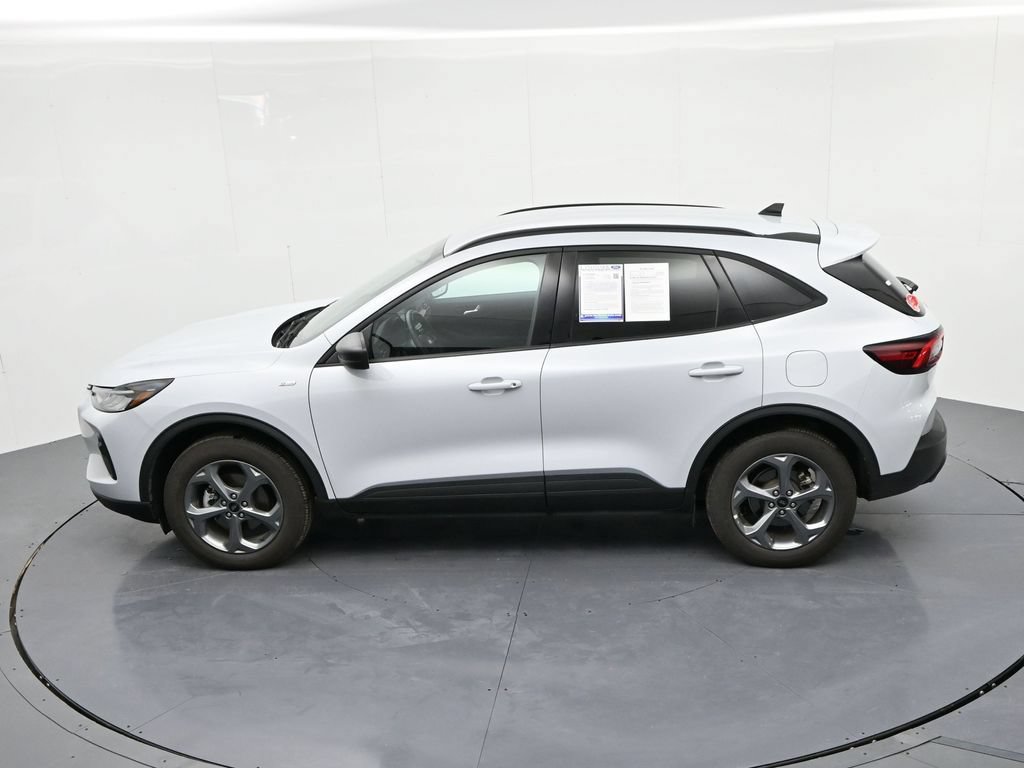 Certified 2025 Ford Escape ST-Line AWD/4WD image 19