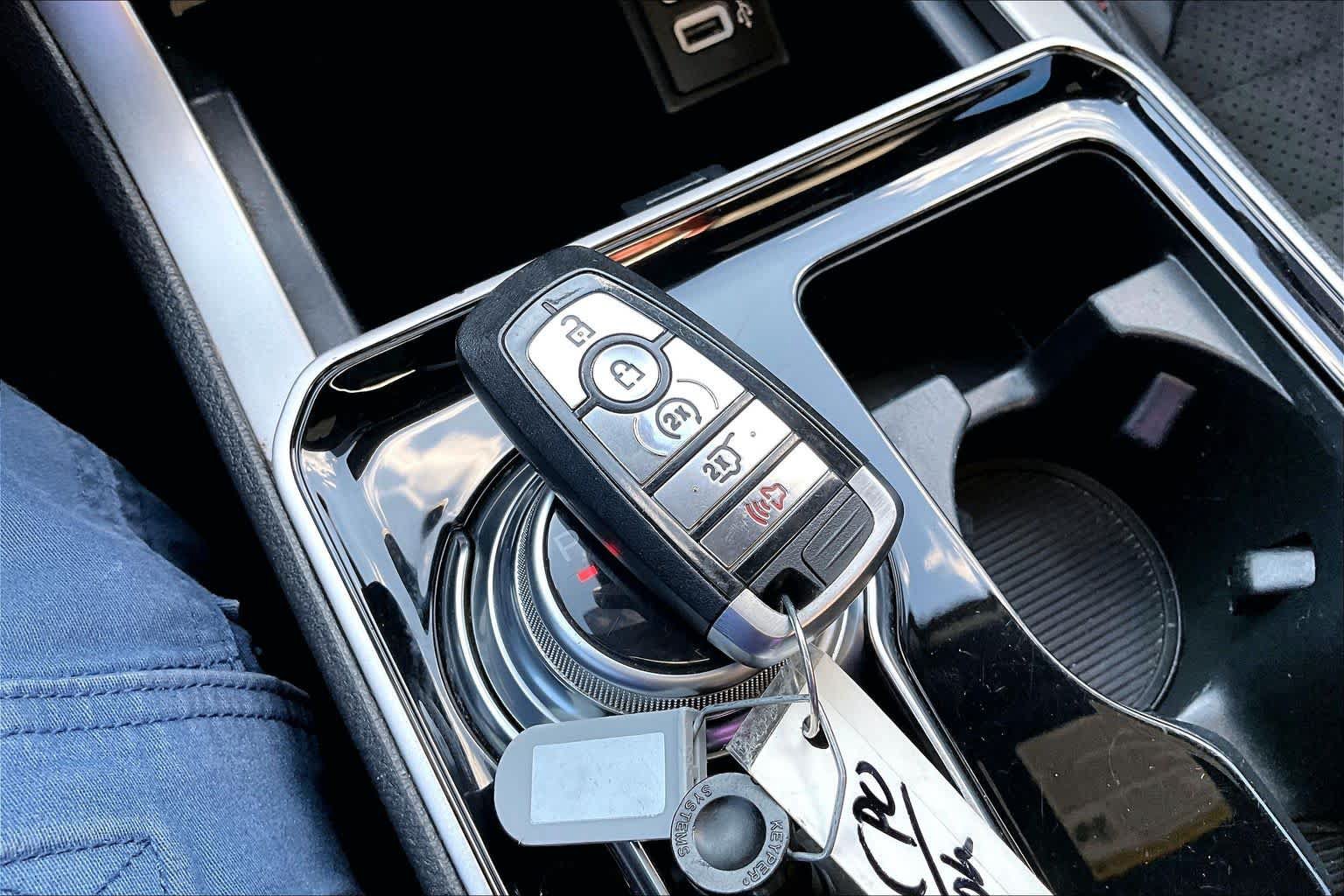 Certified 2020 Ford Edge ST-Line FWD image 15