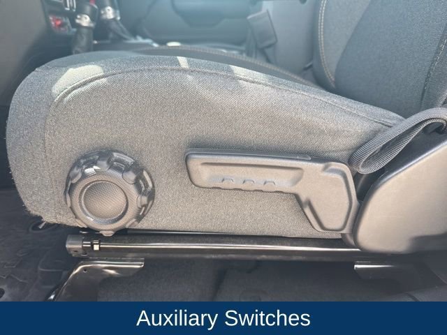 Used 2024 Jeep Wrangler Unlimited image 14