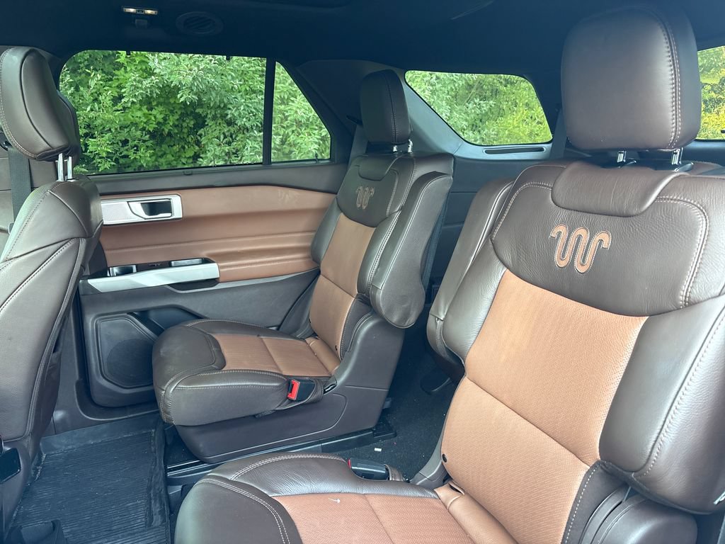 Certified 2024 Ford Explorer King Ranch w/ Technology Package AWD/4WD image 12