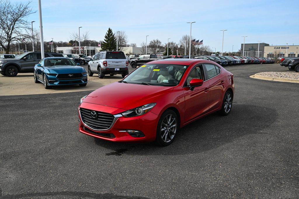Used 2018 MAZDA MAZDA3 Grand Touring w/ Premium Equipment Package FWD image 9