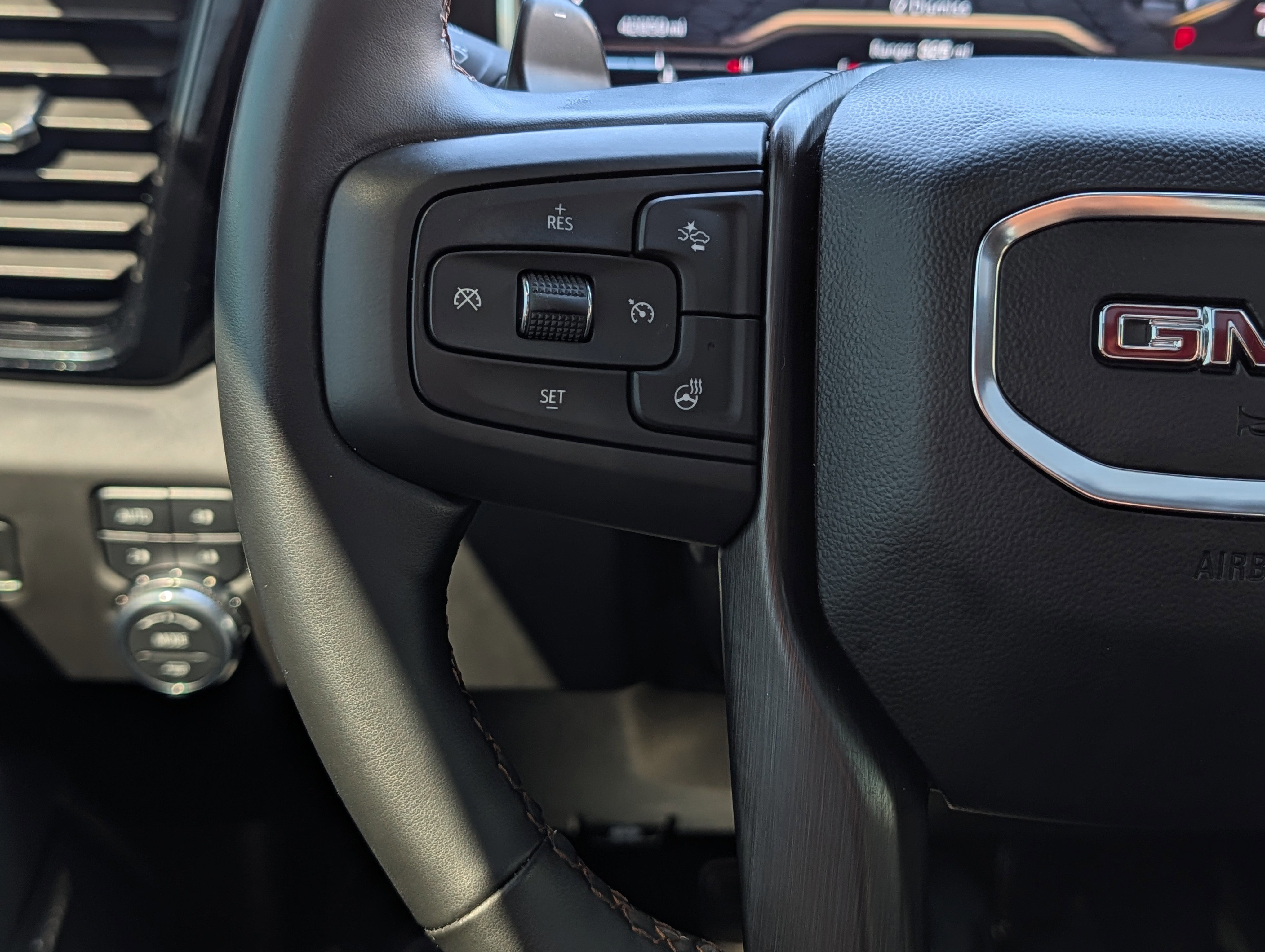 Used 2025 GMC Sierra 1500 AT4 w/ AT4 Premium Package image 36