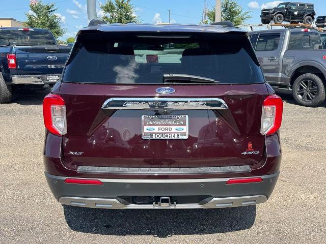 Certified 2023 Ford Explorer XLT w/ Equipment Group 202A AWD/4WD image 4