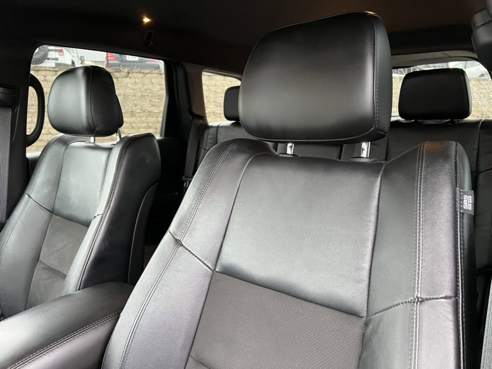 Used 2022 Jeep Grand Cherokee Laredo X image 12