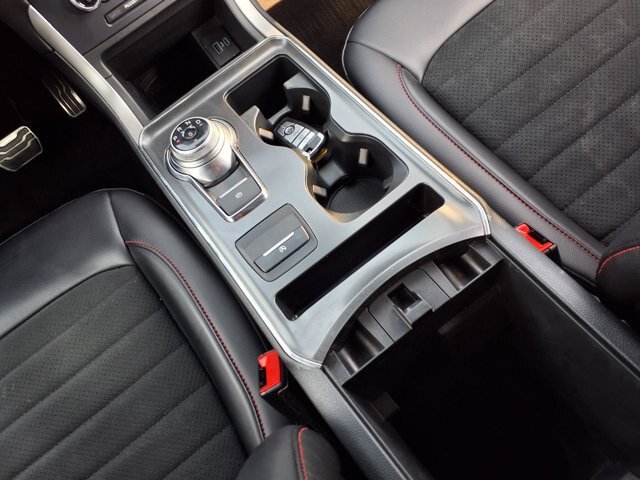 Certified 2024 Ford Edge ST-Line AWD/4WD image 13